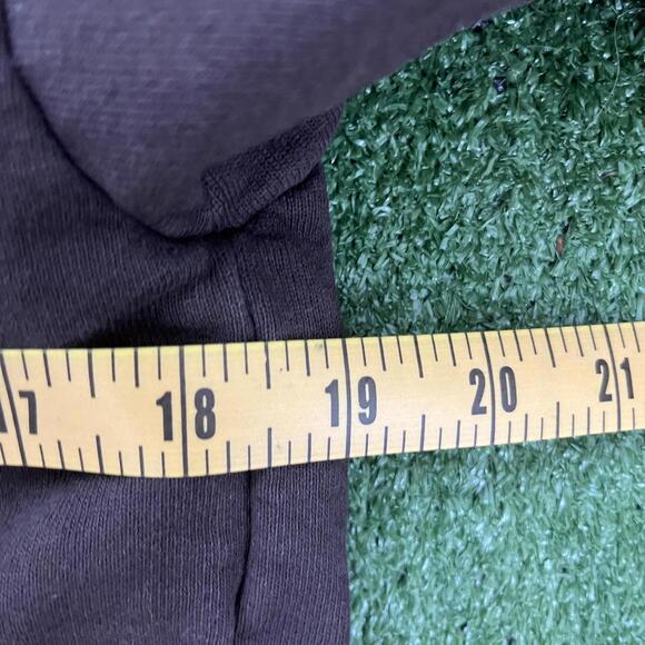 Brown Dime Crewneck - Picture 4 of 5